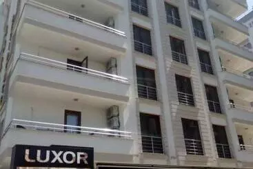 Aparthotel Luxor Residance