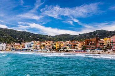 Bed & Breakfast My Home   Alassio