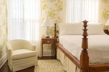 Bed and Breakfast Margin Street Inn