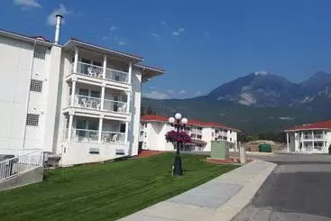 هتل آپارتمان Mountain View Resort And Suites At Fairmont Hot Springs