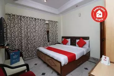 Oyo 6073 Hotel K M B