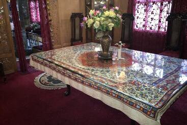 Hotell Houseboat Lake Thao