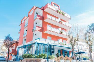 בית מלון כפרי Tivoli