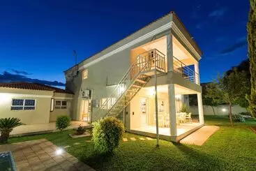 پانسیون The Studio Guest House