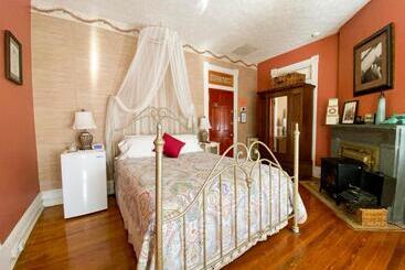 Bed and Breakfast Magnolia House Inn