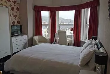 Pensió Athol Park Guest House