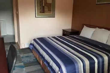 Greenway Motel