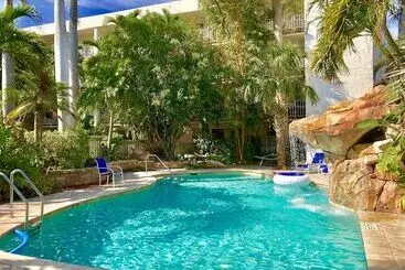 آپارتمان‌های توریست‌ها Riverside Apartments By The Beach