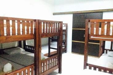 Alberg Zen Rooms Cordillera Family Vigan