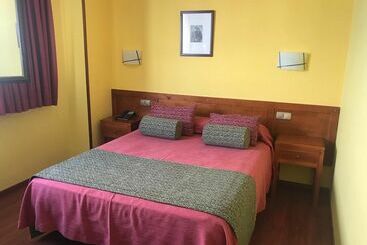 בית מלון כפרי La Trébede