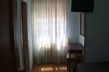 پانسیون Hostal Ec Leon