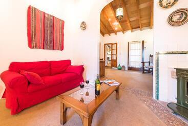 ホテル Agroturisme S  Horta