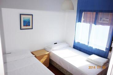 פנסיון Roomin Hostel