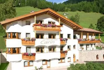 アパートホテル Residence Carin