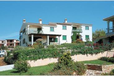 Apart Hotel Borgo Le Logge