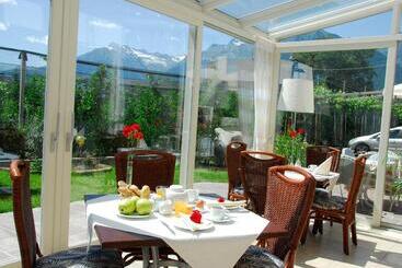 Aparthotel Feldhof Schenna