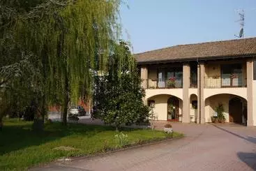 ホテル Agriturismo Mongiorgi I Salici