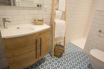 膳宿费 Douce Nuits