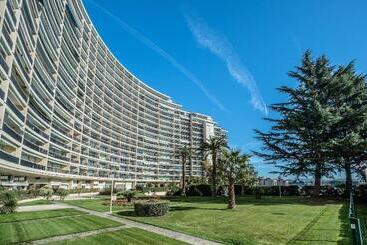 هتل آپارتمان Cannes Marina Appart Hotel Mandelieu
