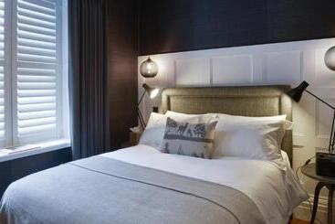 هتل Manor House Lindley