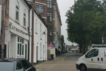 Pensió 140 Midland Road