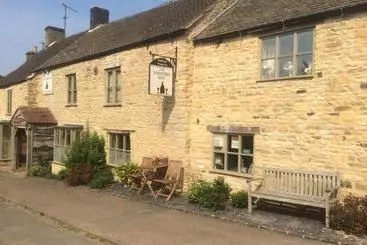 Retkeilymaja The Salford Inn