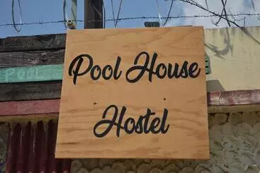 هتل Pool House Hostel