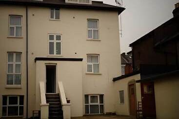 Pensió Aron Guest House