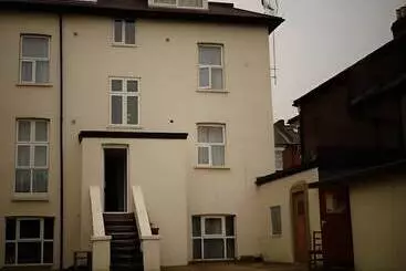 Majatalo Aron Guest House