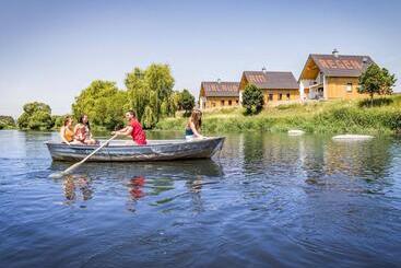 Hotel Urlaub Am Regen – Ferienhof Dirnberger