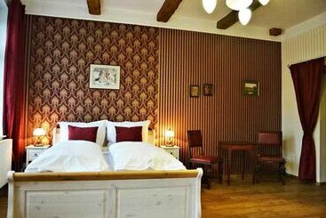 ペンション & Café Mohrenbrunnen