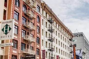 The Bartlett Hotel And Guesthouse