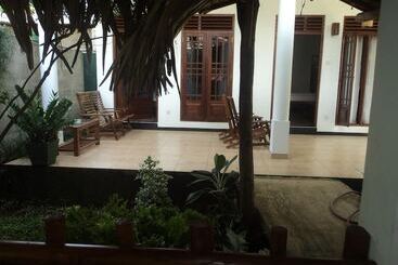 Pension Baby Elephant Green House