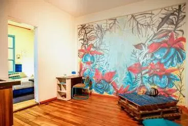 ペンション Happina Suites