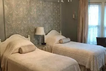 Penley House Bed & Breakfast