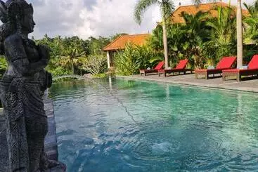 Pensionat Alamdhari Resort And Spa