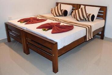 Pensió Sarala Residence