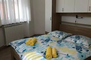 پانسیون Apartments & Rooms Nardin
