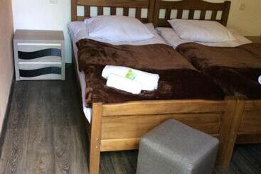 Pensão Guest House Chuta In Lagami