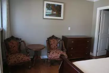 Majatalo Semi Centre House