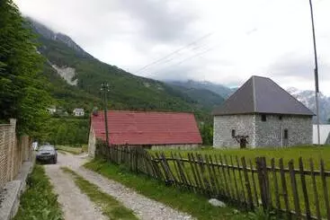 ペンション Kulla E Sadri Lukes