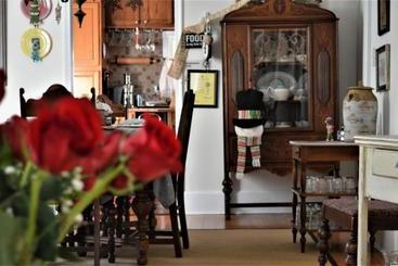 Peabody S  Hip Little Stay  B&b