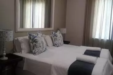 پانسیون Beechwood B&b