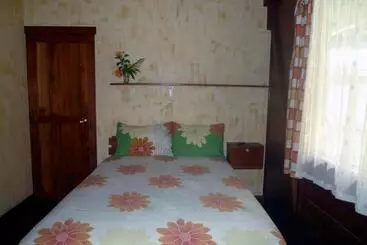 پانسیون Hostal Hansi