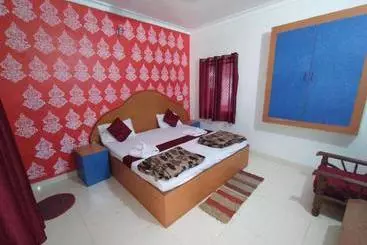 Pensão Mohit Paying Guest House