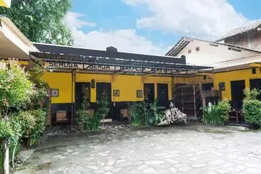 هتل Oyo 598 Udan Mas Guesthouse & Gallery