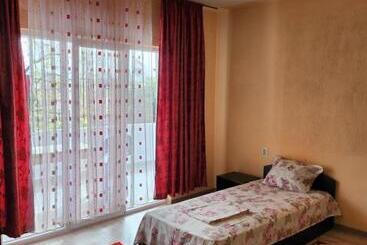 Pensionat Apartment Lachevi