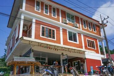 Pension Summer Guesthouse & Hostel