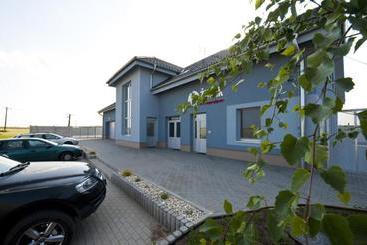 ペンション Penzion žurek