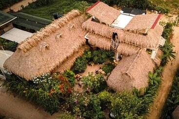 پانسیون Bella Flor Hostel Palomino